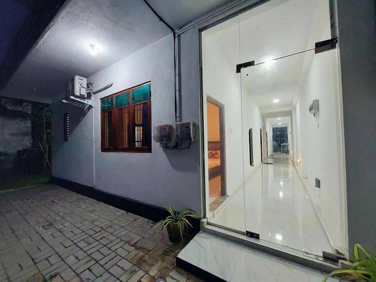 Lavender Villa 尼甘布 0*,
